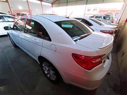 Chrysler 200